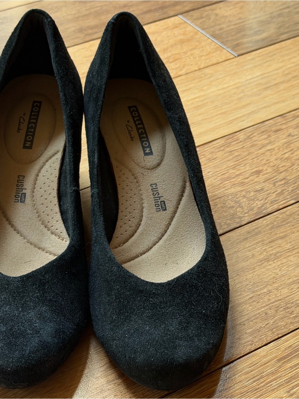 Clarks Black Suede Cushioned Round-Toe Flats